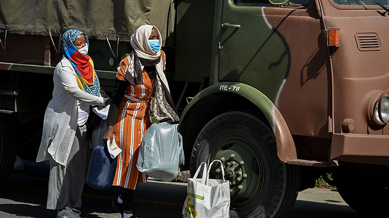 Μυτιλήνη: Μεταφορά 700 προσφύγων από τον καταυλισμό του Καρά Τεπέ σε δομές